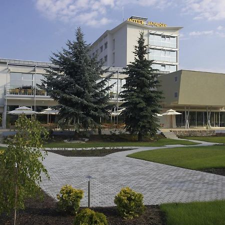 Hotel Janosik Liptovský Mikuláš Extérieur photo
