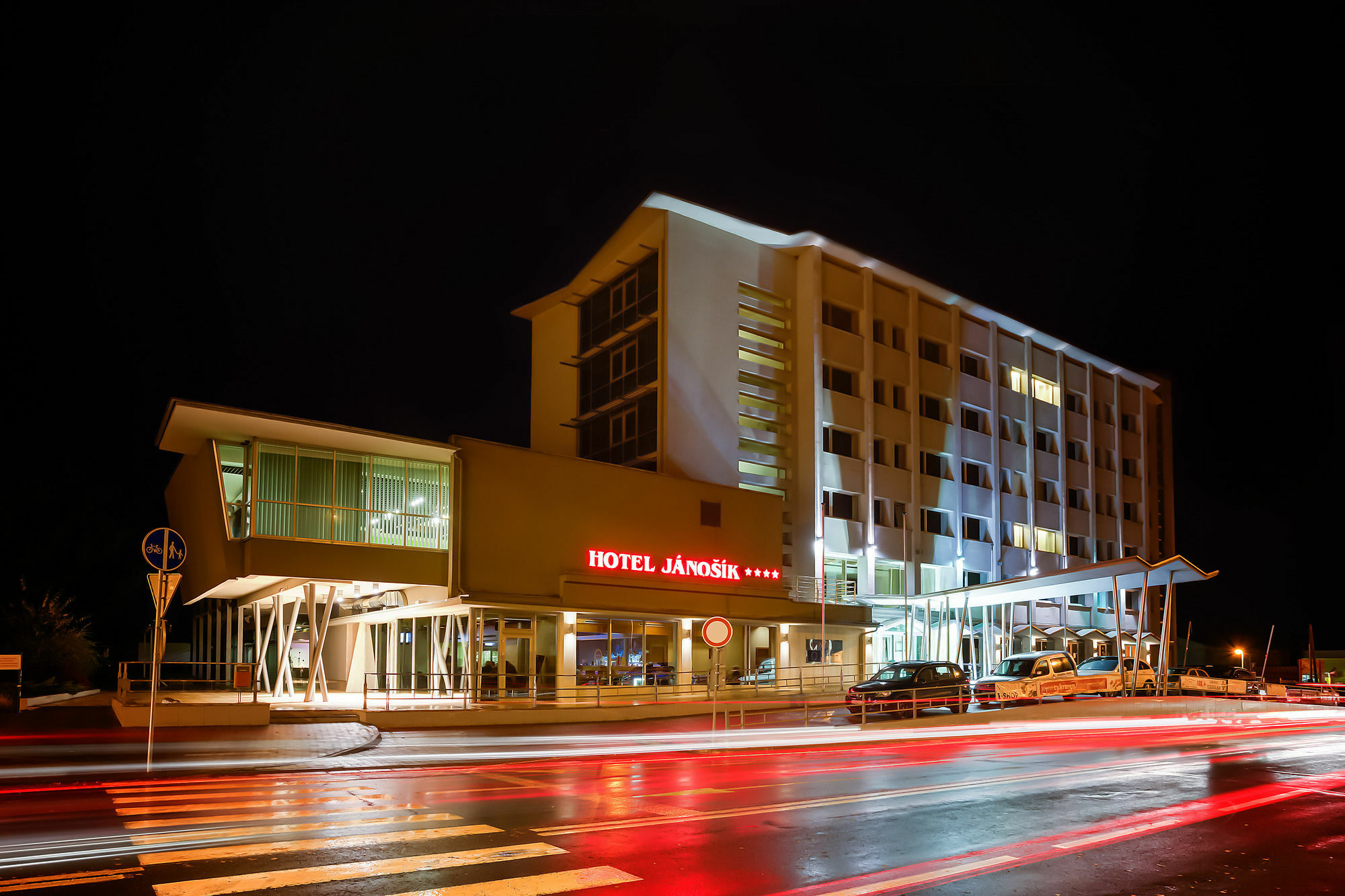 Hotel Janosik Liptovský Mikuláš Extérieur photo